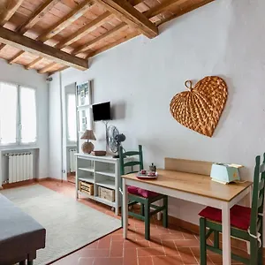 https://boboli-gardens-lovely-apartment.it-tuscanyhotel.com