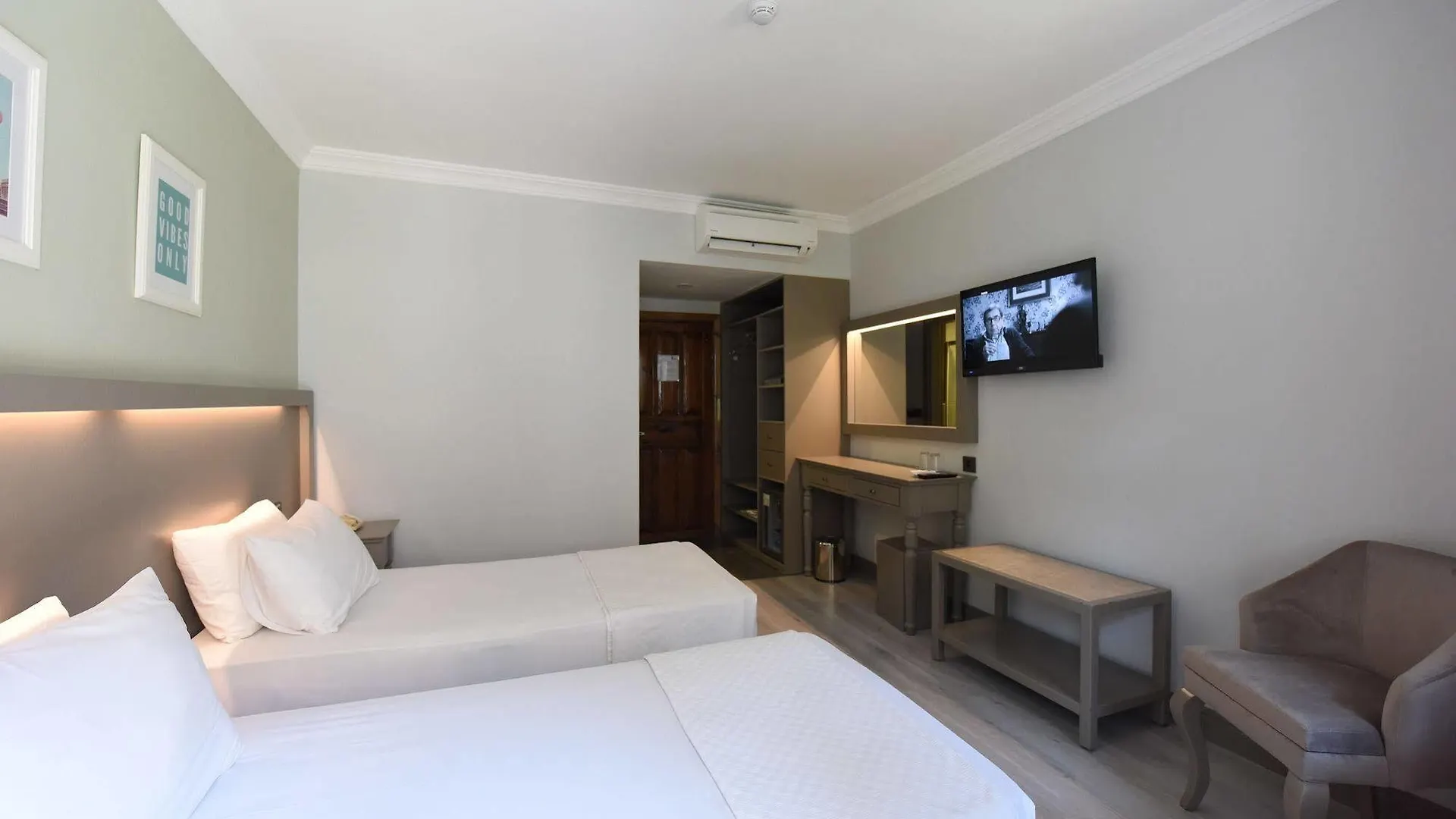 Pine Valley Hotel Oludeniz 4*,